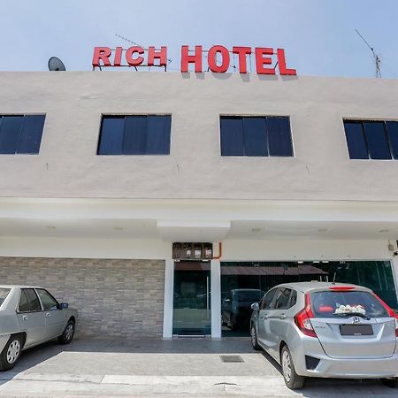 Super Oyo 89495 Rich Hotel Johor Bahru Luaran gambar