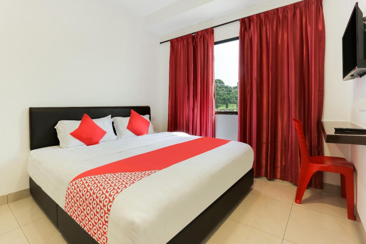 Super Oyo 89495 Rich Hotel Johor Bahru Luaran gambar