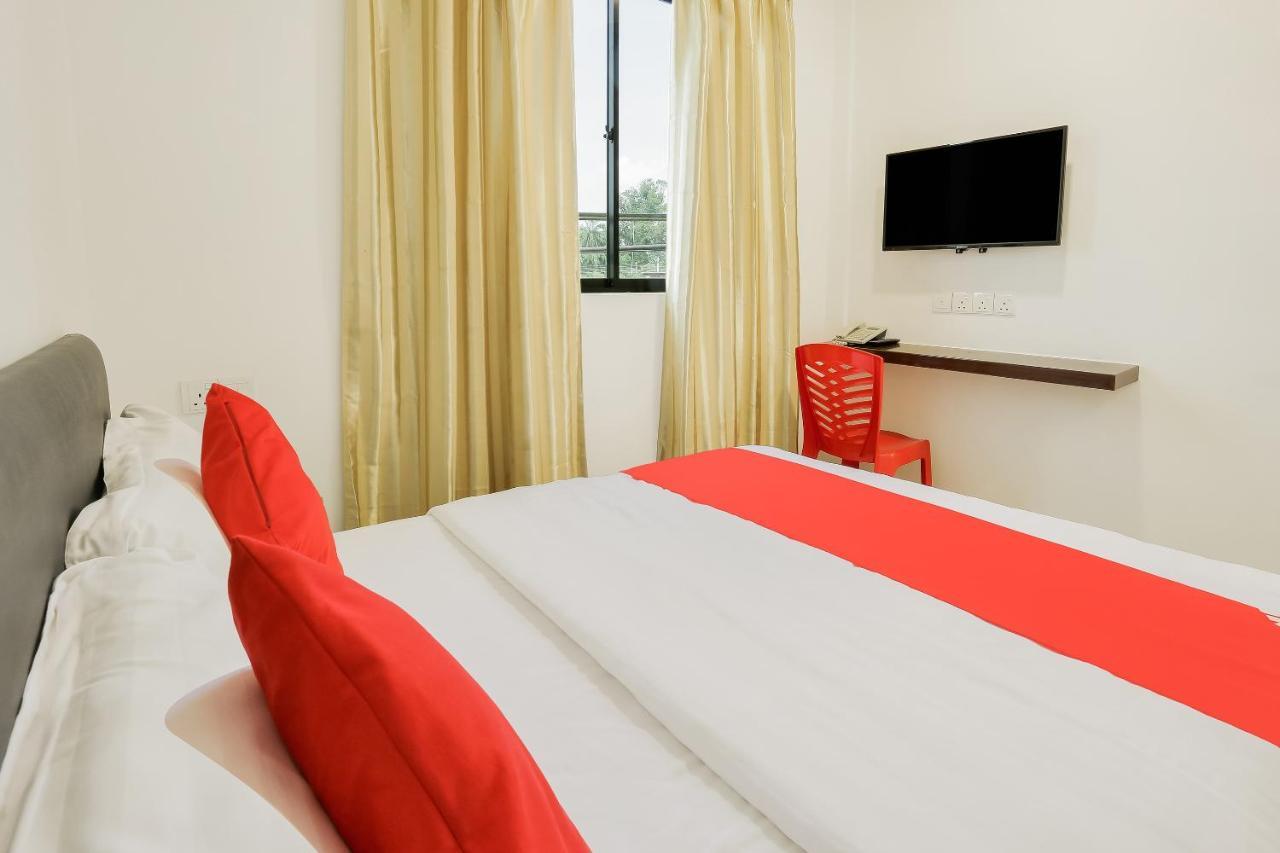 Super Oyo 89495 Rich Hotel Johor Bahru Luaran gambar