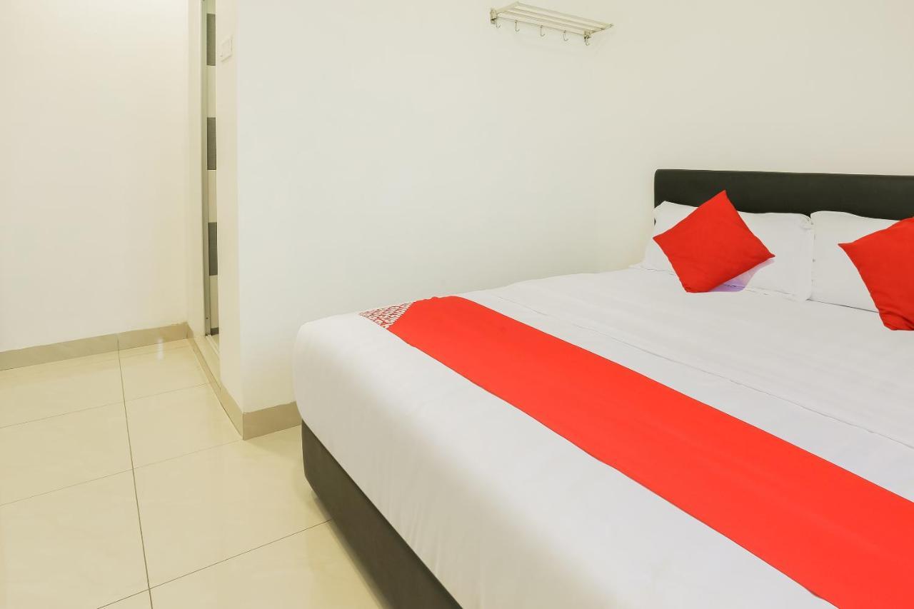 Super Oyo 89495 Rich Hotel Johor Bahru Luaran gambar